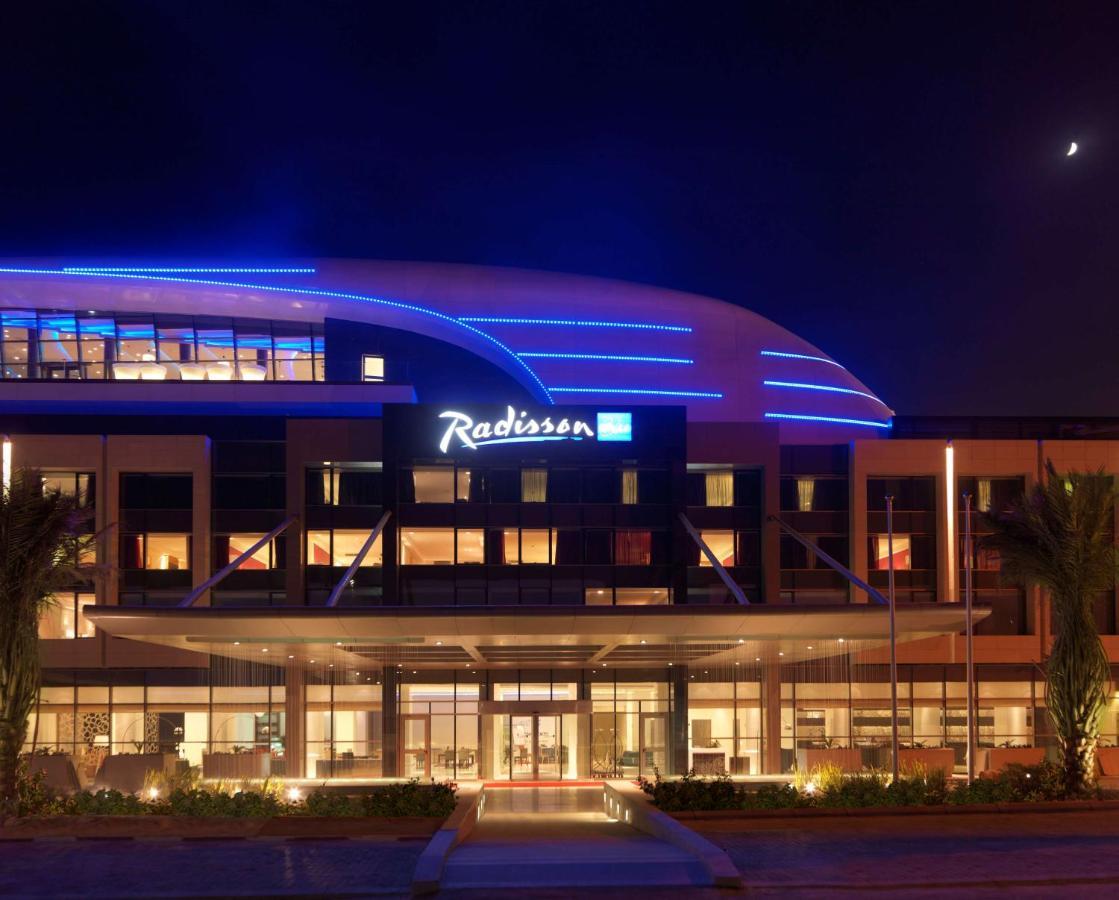 Radisson Blu Hotel, Kuwait Кувейт Екстериор снимка Radisson Blu Hotel, Muscat