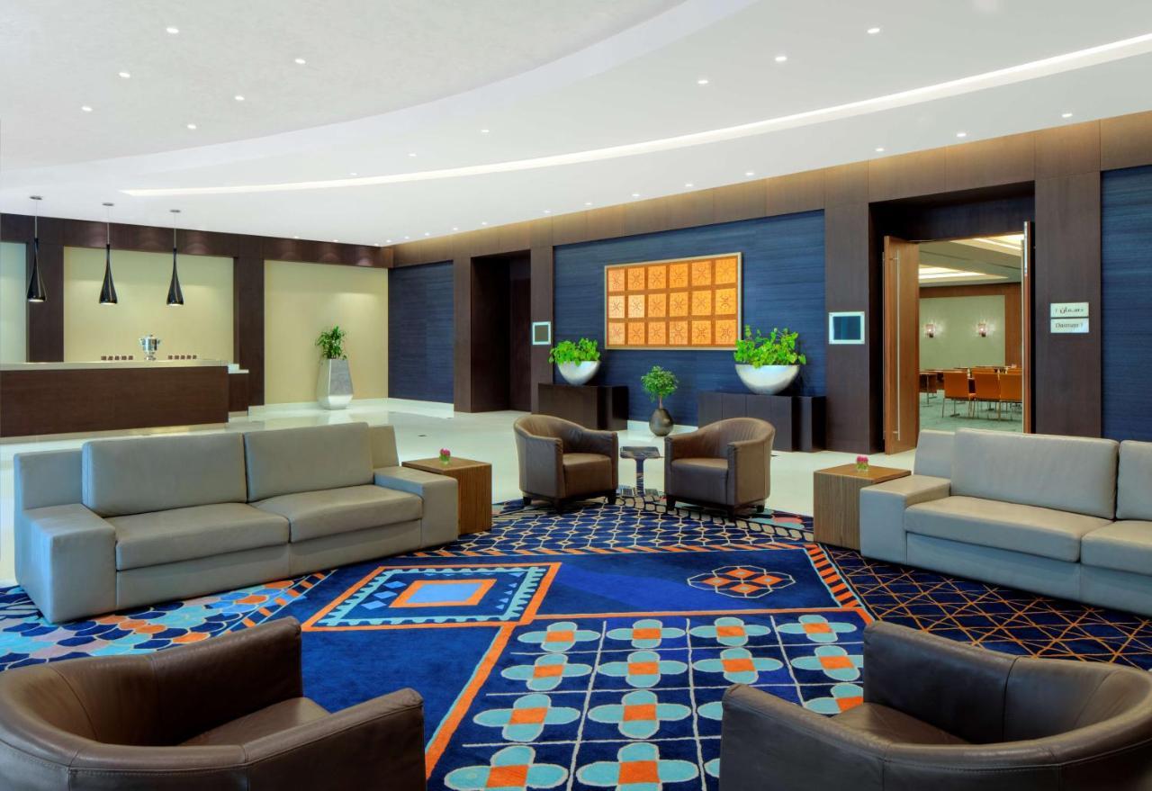 Radisson Blu Hotel, Kuwait Кувейт Екстериор снимка The lobby of the hotel