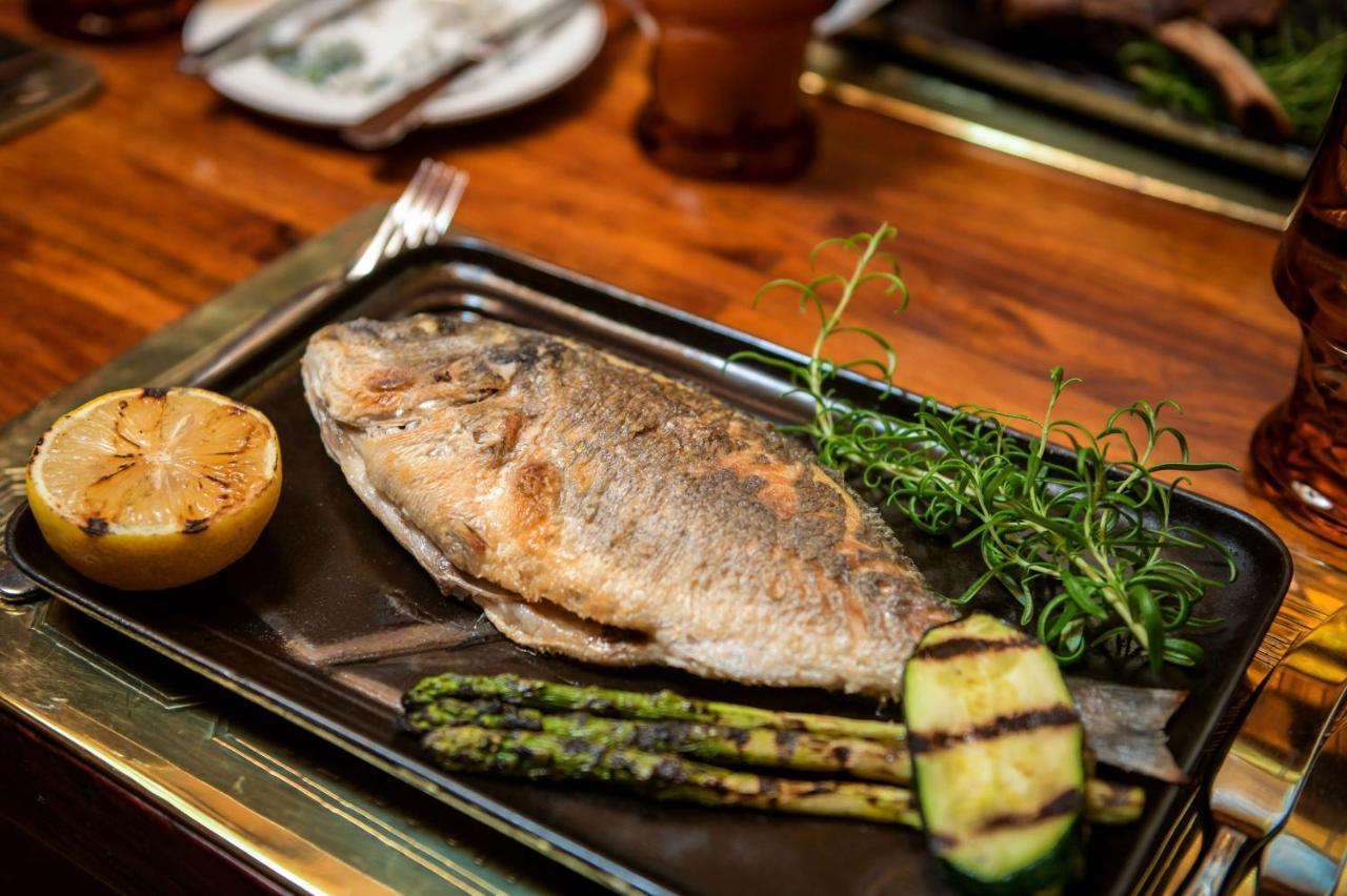 Radisson Blu Hotel, Kuwait Кувейт Екстериор снимка Grilled turbot