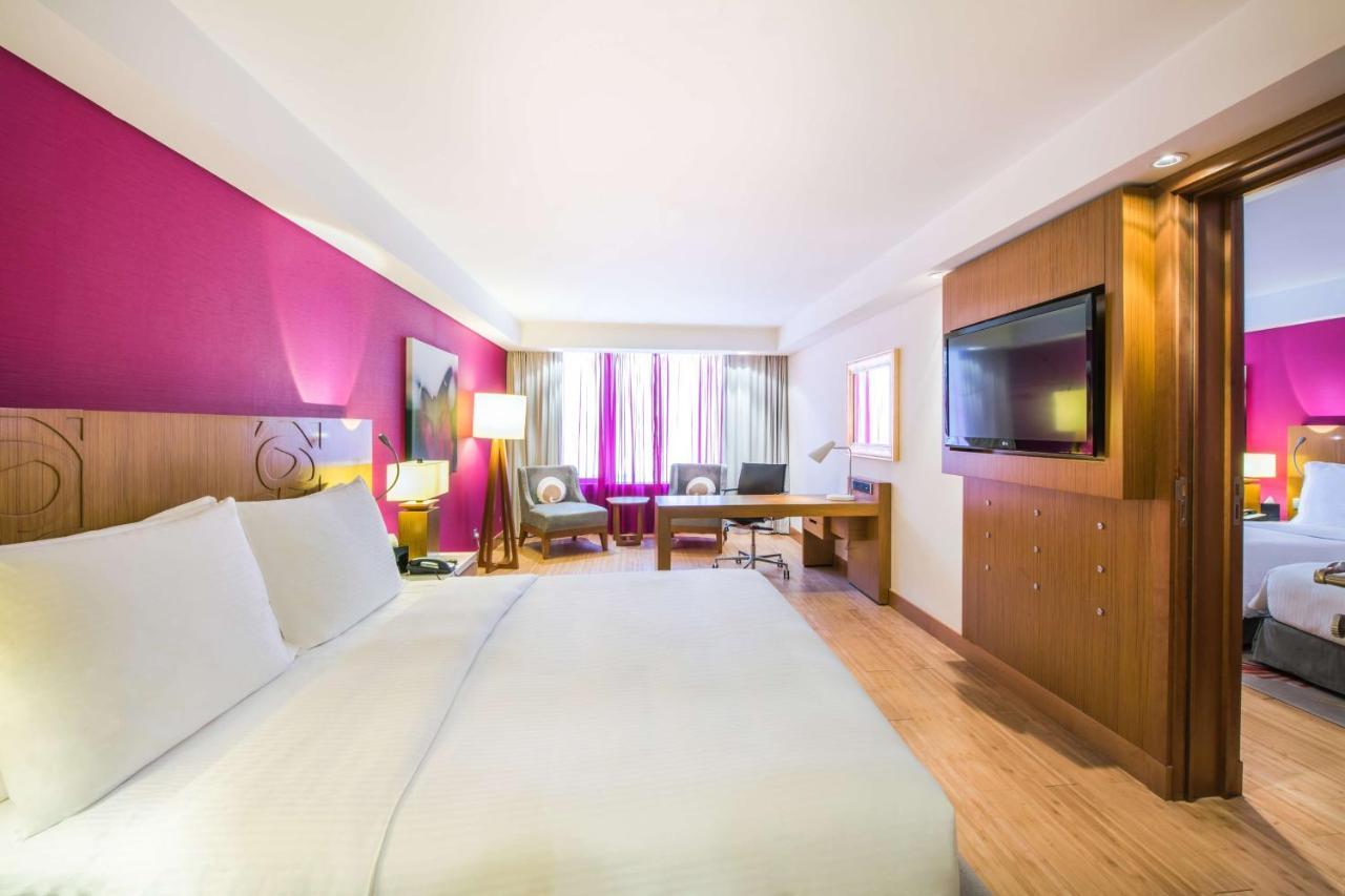 Radisson Blu Hotel, Kuwait Кувейт Екстериор снимка Suite