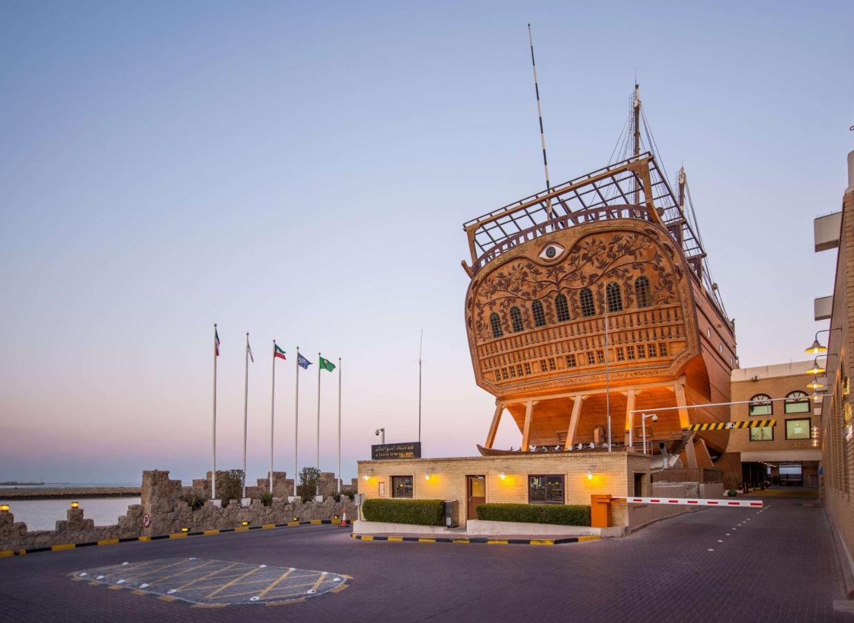 Radisson Blu Hotel, Kuwait Кувейт Екстериор снимка The Maritime Museum