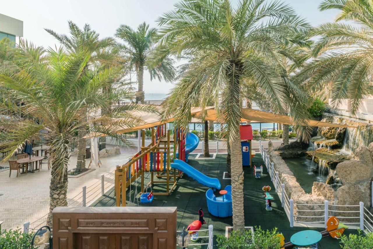 Radisson Blu Hotel, Kuwait Кувейт Екстериор снимка The Village