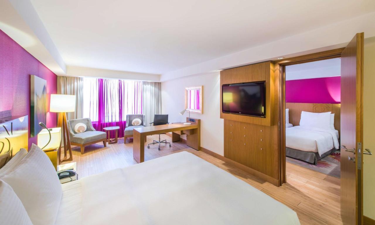 Radisson Blu Hotel, Kuwait Кувейт Екстериор снимка Suite