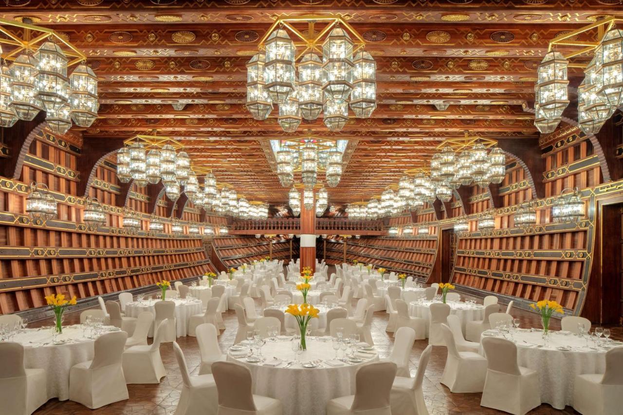 Radisson Blu Hotel, Kuwait Кувейт Екстериор снимка The ballroom