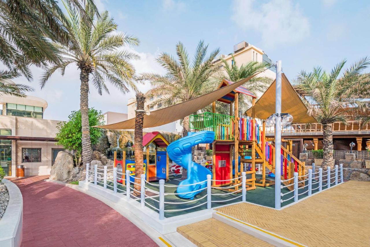 Radisson Blu Hotel, Kuwait Кувейт Екстериор снимка Playground at Jumeirah Beach Hotel